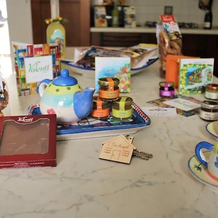 I Tre Angeli بوسيتانو